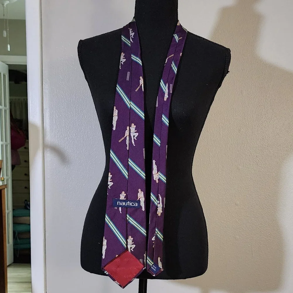 NAUTICA SPORTS THEMED TIE